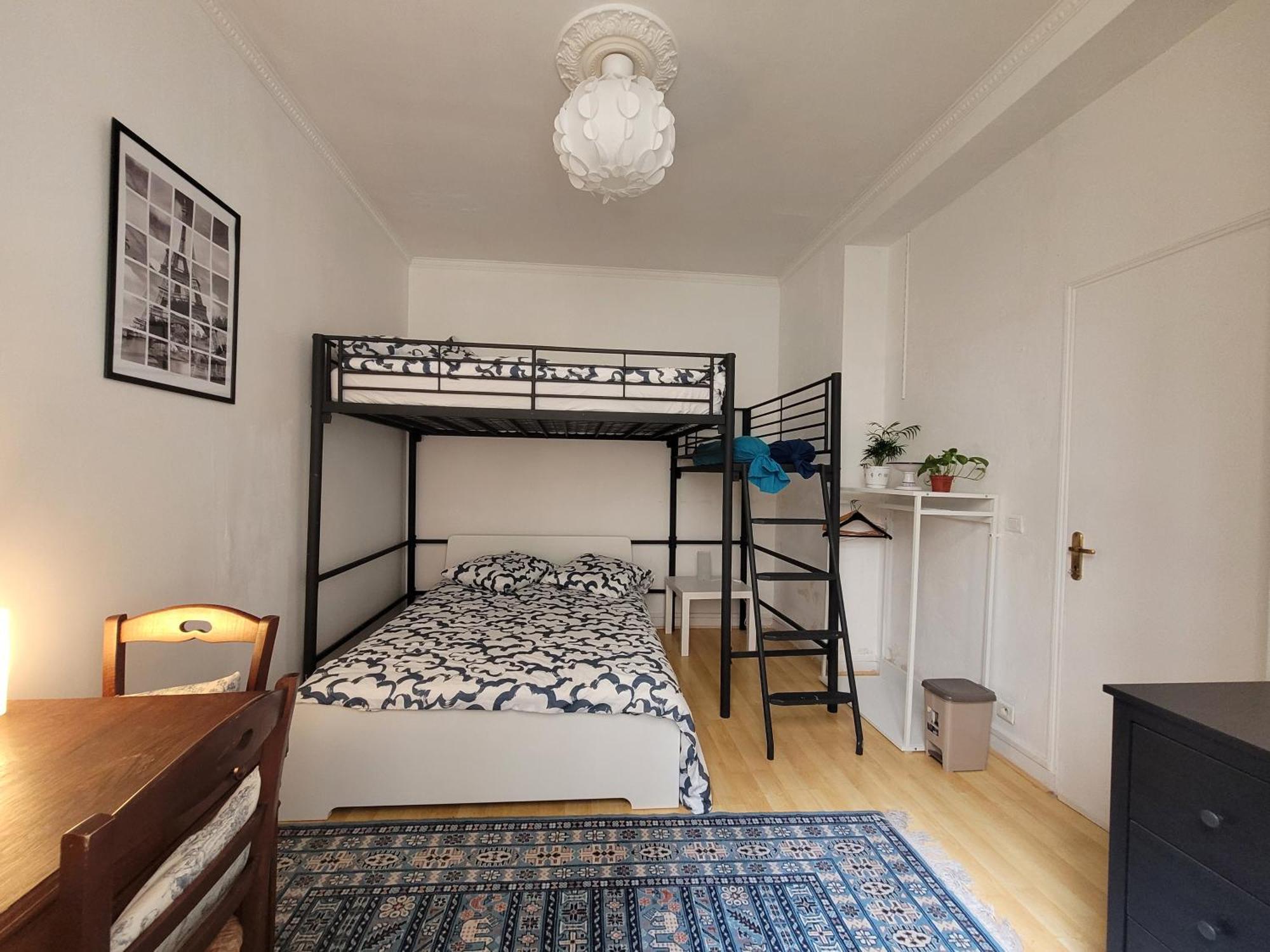Cozy And Nice Homestay Room - Chambre D'Hote Paris Luaran gambar
